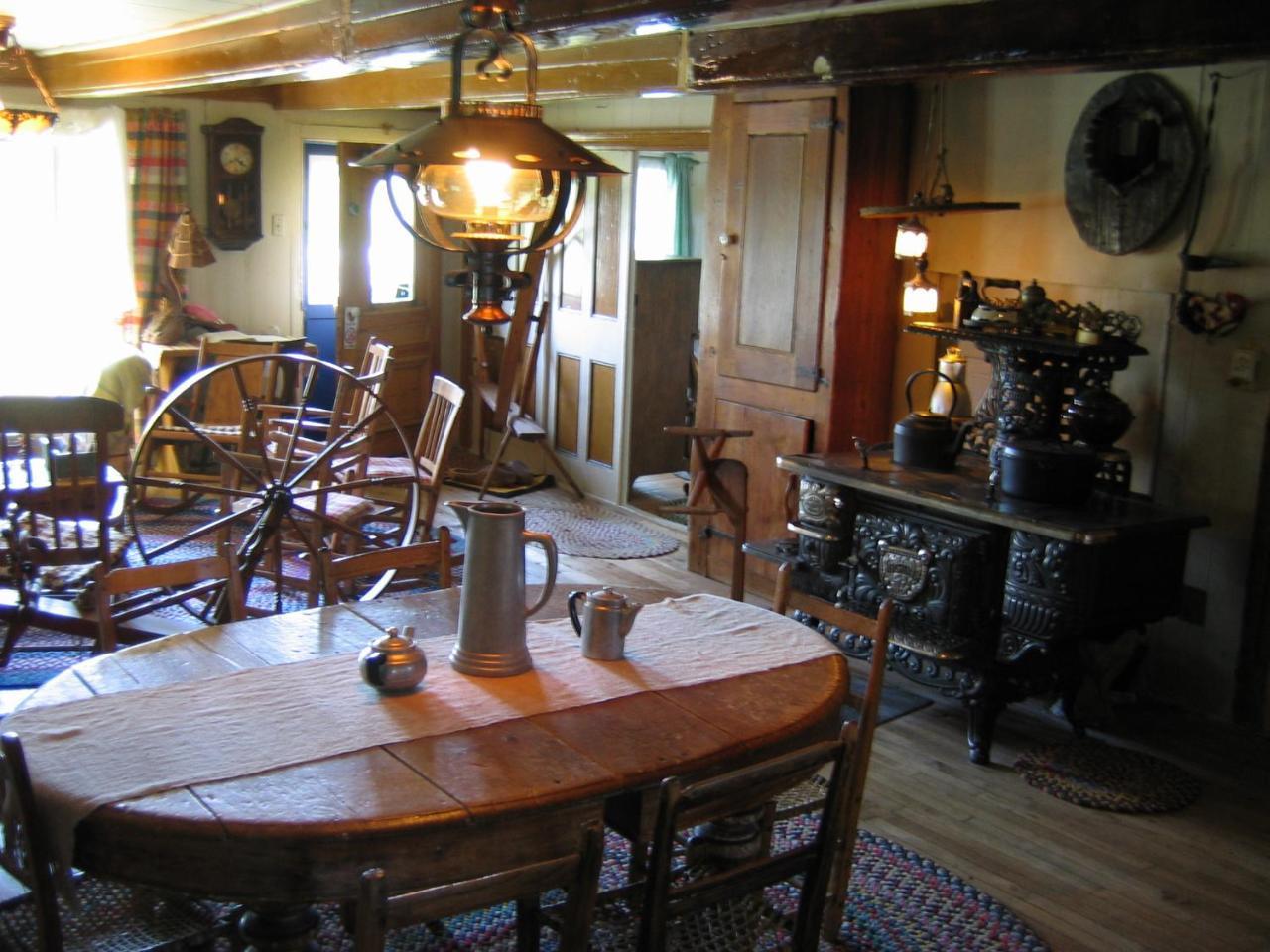 Au Vieux Foyer Bed & Breakfast Saint-Pierre-de-l'Ile-d'Orleans Exterior photo